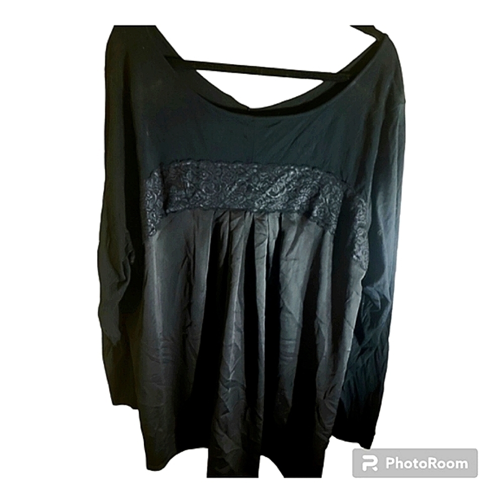 Lane Bryant long sleeve  black top womens 26-28 or 4x